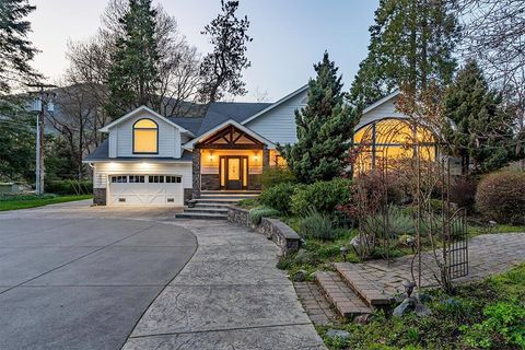 Tiny photo for 8550 Rogue River Highway, Grants Pass, OR 97527 (MLS # 220219578)