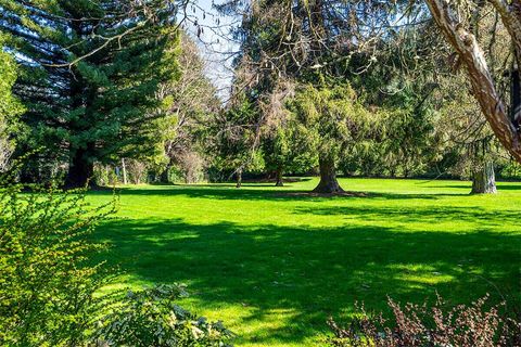 Tiny photo for 8550 Rogue River Highway, Grants Pass, OR 97527 (MLS # 220219578)