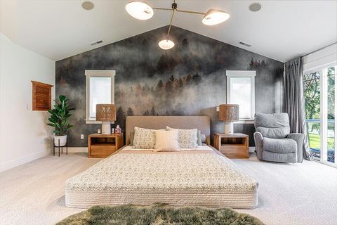 Tiny photo for 8550 Rogue River Highway, Grants Pass, OR 97527 (MLS # 220219578)