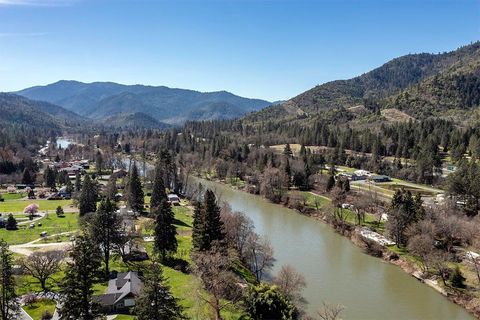 Tiny photo for 8550 Rogue River Highway, Grants Pass, OR 97527 (MLS # 220219578)