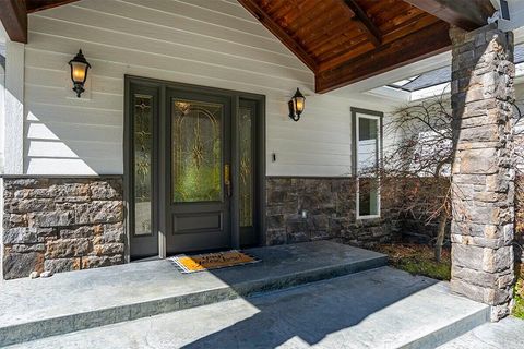 Tiny photo for 8550 Rogue River Highway, Grants Pass, OR 97527 (MLS # 220219578)