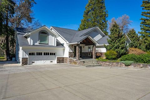 Tiny photo for 8550 Rogue River Highway, Grants Pass, OR 97527 (MLS # 220219578)