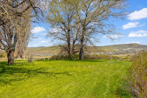 Tiny photo for 25887 SE Weberg Road, Paulina, OR 97751 (MLS # 220220087)