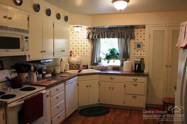 1st Fairways_CC - Residential