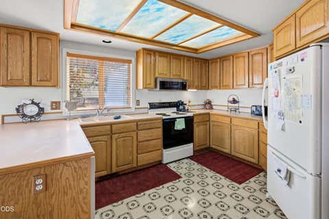 Tiny photo for 15565 SW Chinook Drive, Terrebonne, OR 97760 (MLS # 220225764)