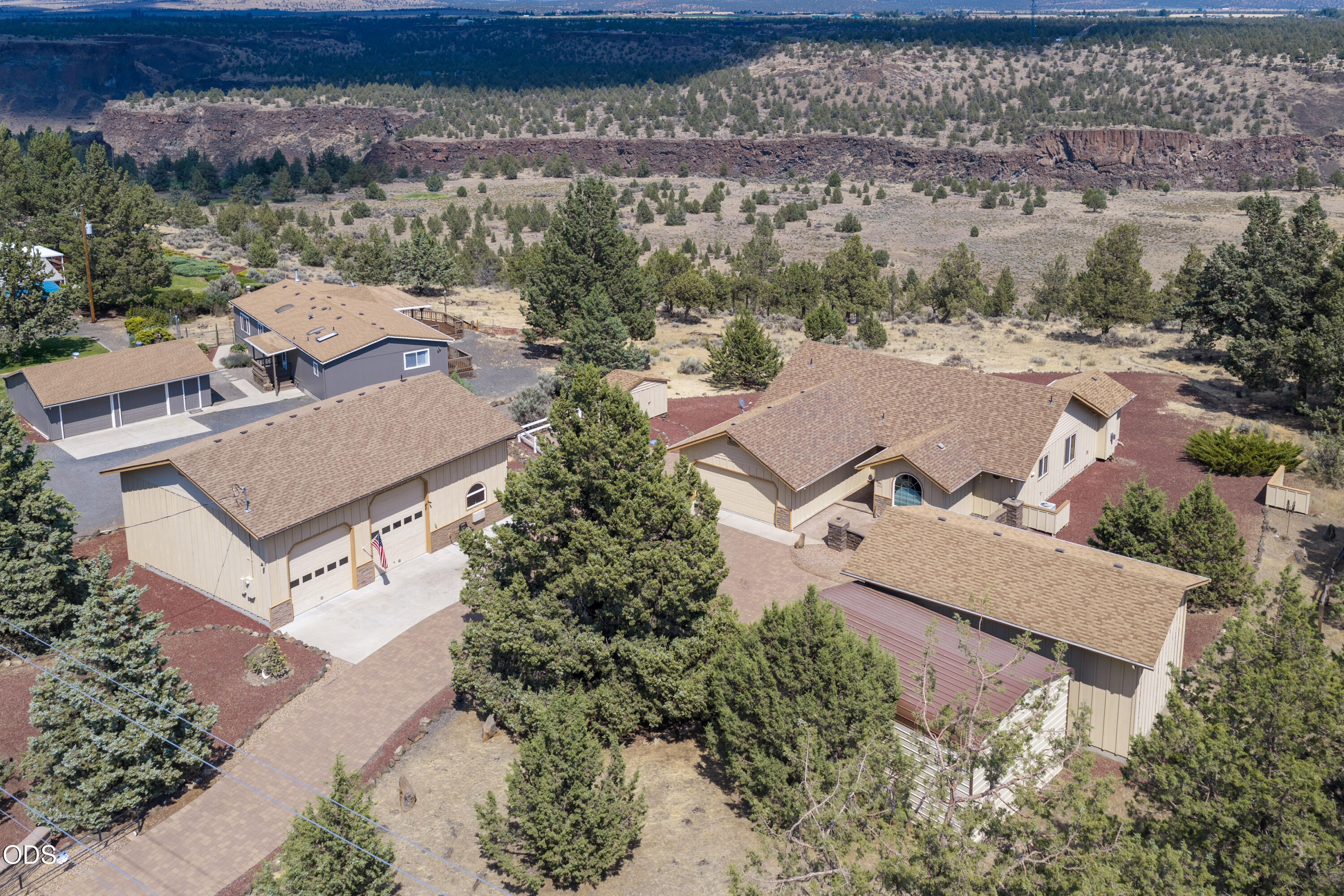 15565 SW Chinook Drive