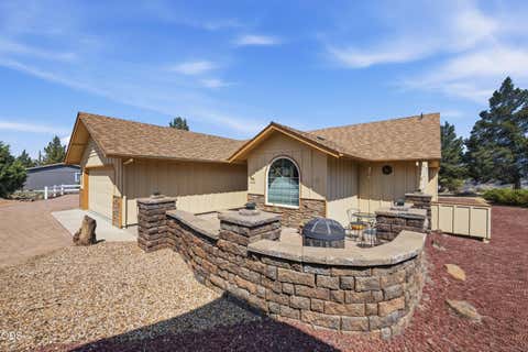 Tiny photo for 15565 SW Chinook Drive, Terrebonne, OR 97760 (MLS # 220225764)
