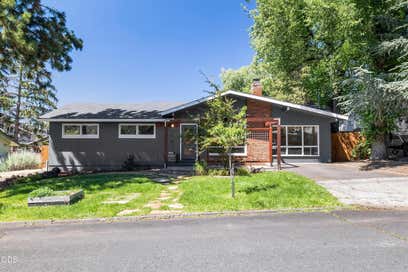 660 NE Innes Lane Bend OR 97701