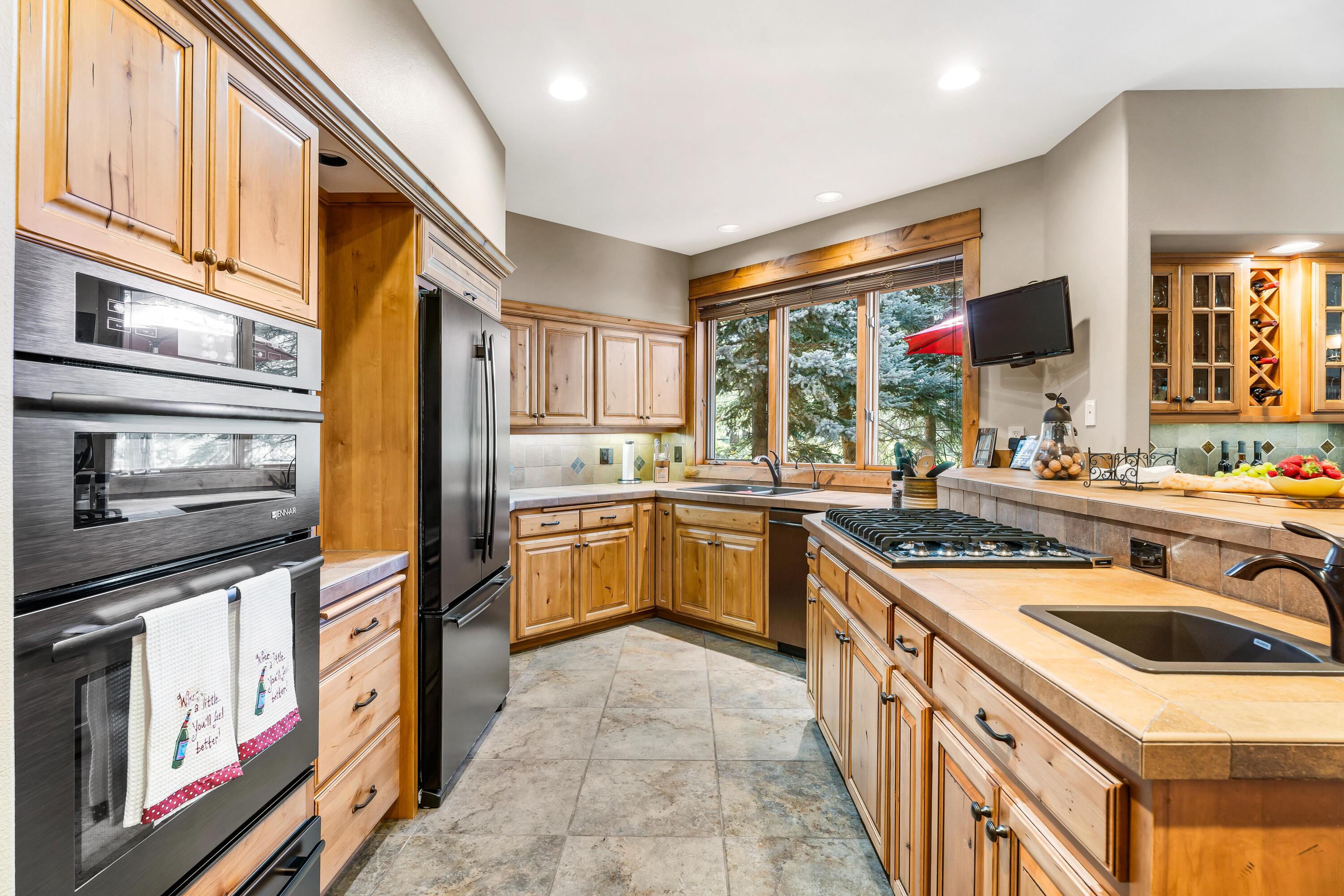 Fairway Point Villag - Residential