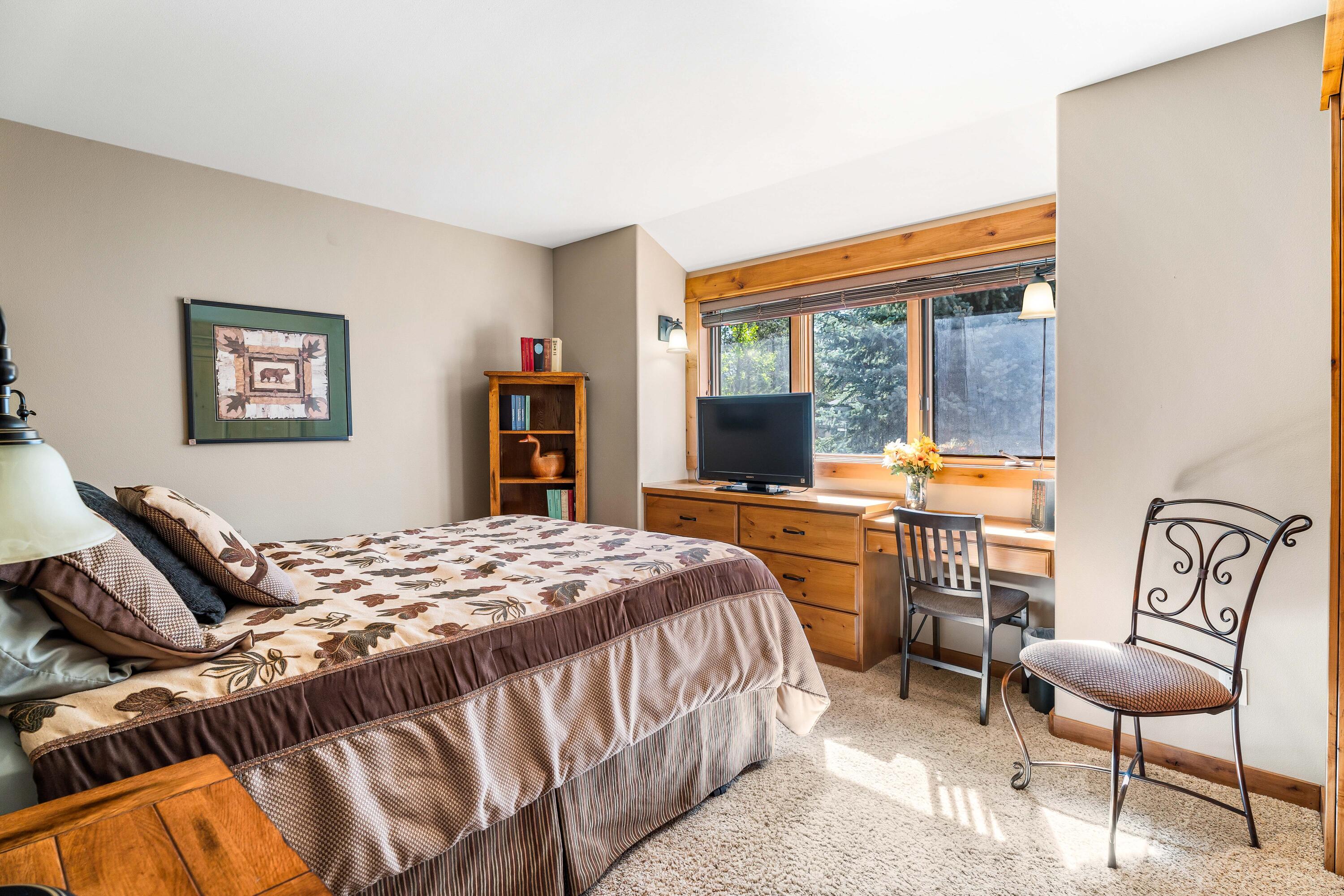 Fairway Point Villag - Residential