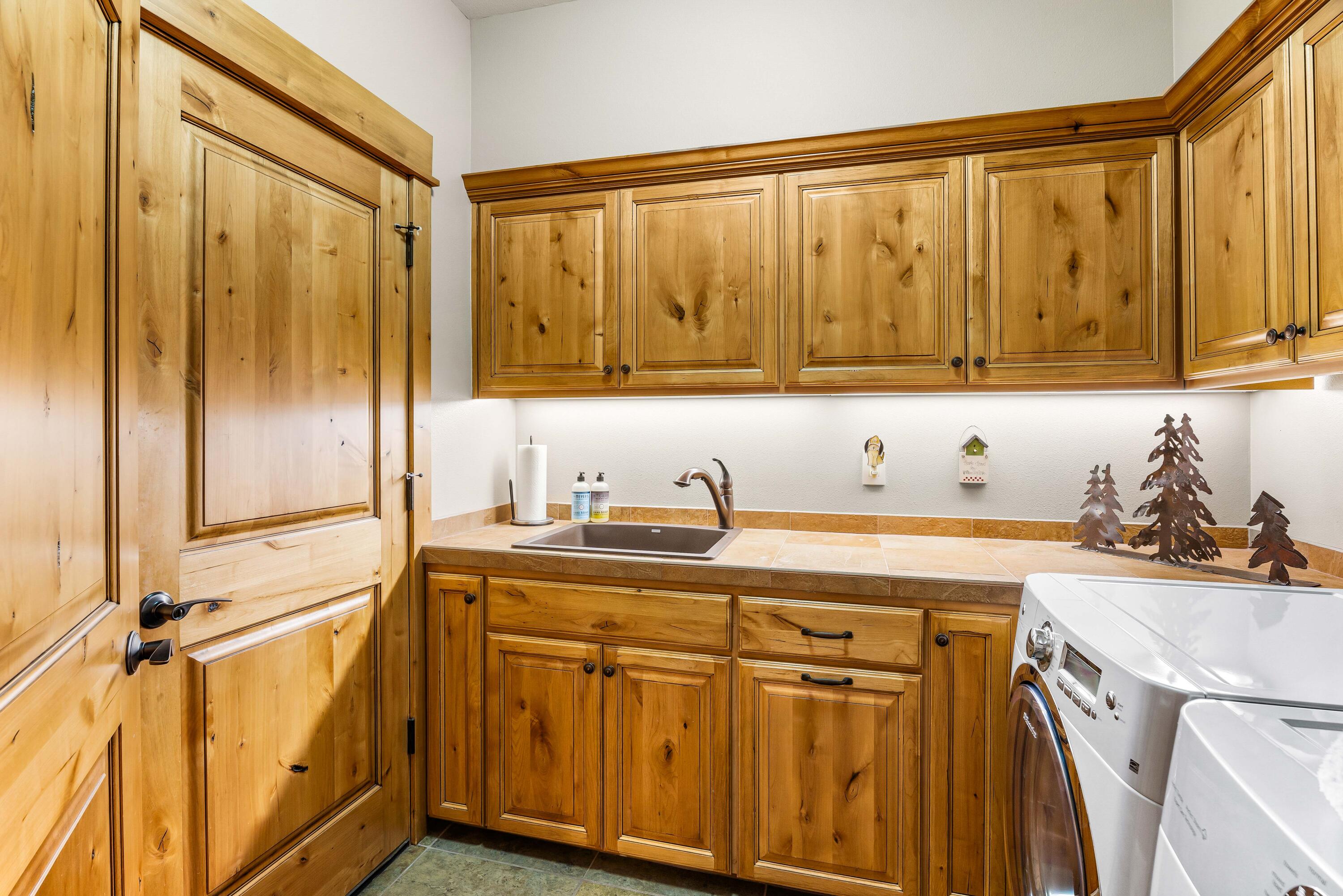 Fairway Point Villag - Residential