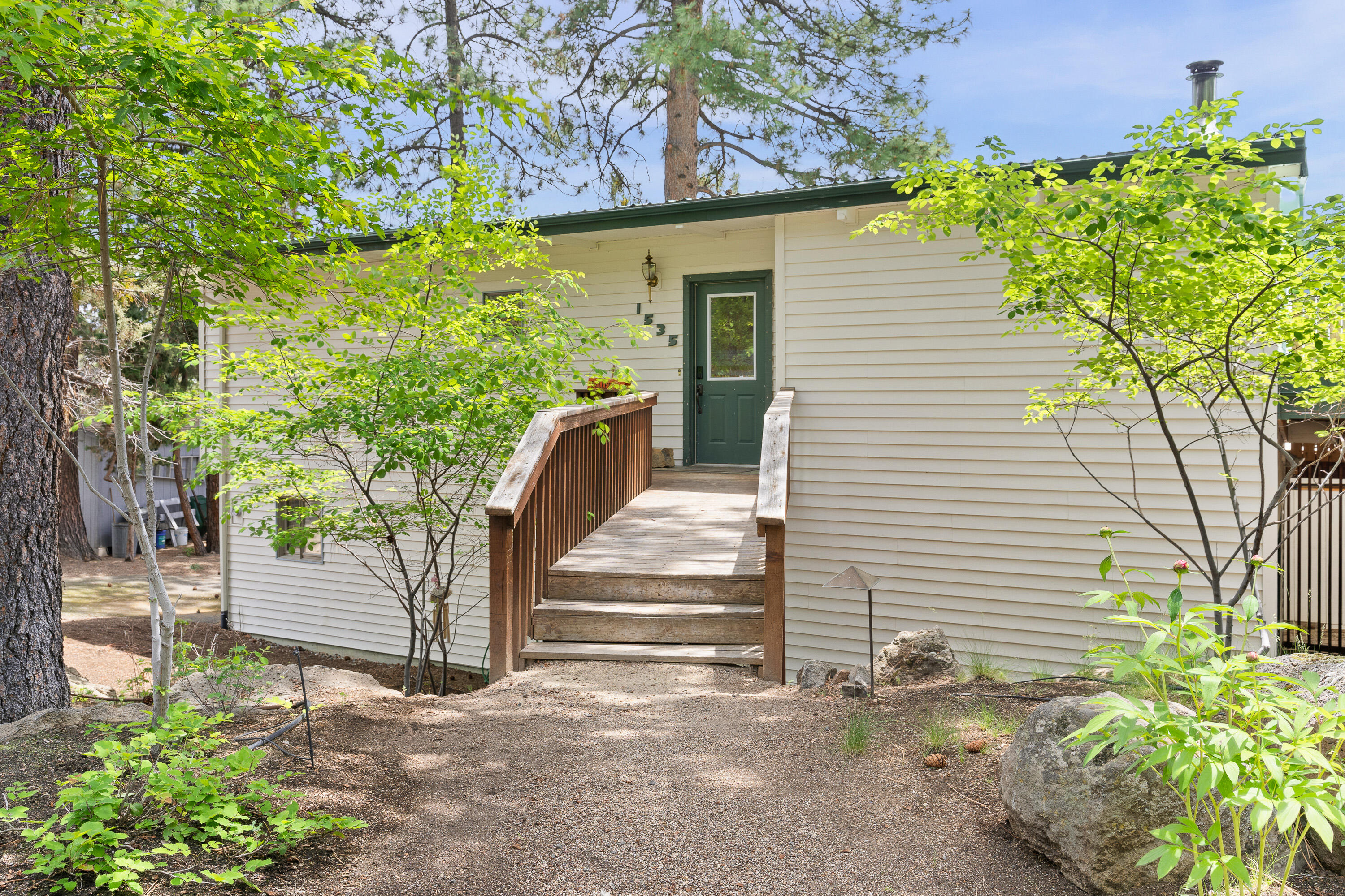 1535 NW Quincy Avenue