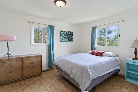 Tiny photo for 1535 NW Quincy Avenue, Bend, OR 97703 (MLS # 220217748)