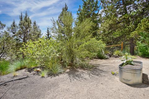 Tiny photo for 1535 NW Quincy Avenue, Bend, OR 97703 (MLS # 220217748)