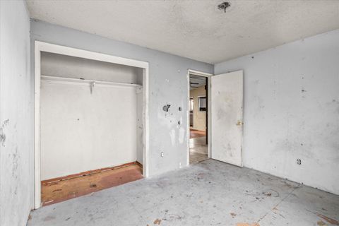 Tiny photo for 2618 Carr Street, White City, OR 97503 (MLS # 220212460)