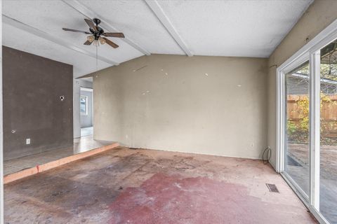 Tiny photo for 2618 Carr Street, White City, OR 97503 (MLS # 220212460)