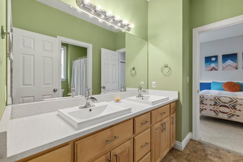 Tiny photo for 1713 Harmony Lane, Klamath Falls, OR 97601 (MLS # 220219260)