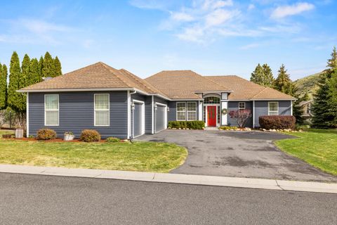 Tiny photo for 1713 Harmony Lane, Klamath Falls, OR 97601 (MLS # 220219260)