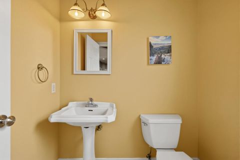 Tiny photo for 1713 Harmony Lane, Klamath Falls, OR 97601 (MLS # 220219260)