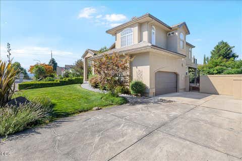Photo of 3270 Larue Drive, Medford, OR 97504 (MLS # 220226121)