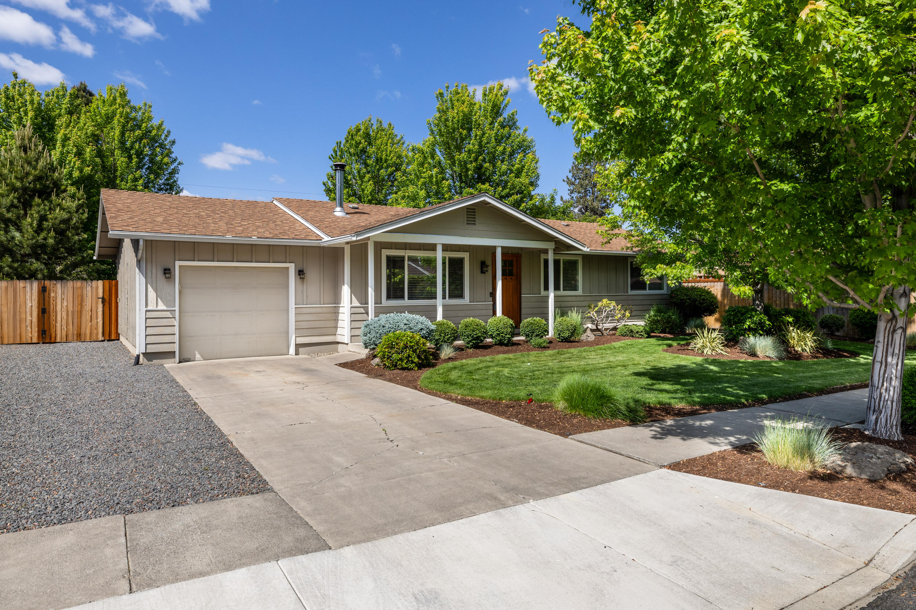 1320 NE Viking Avenue