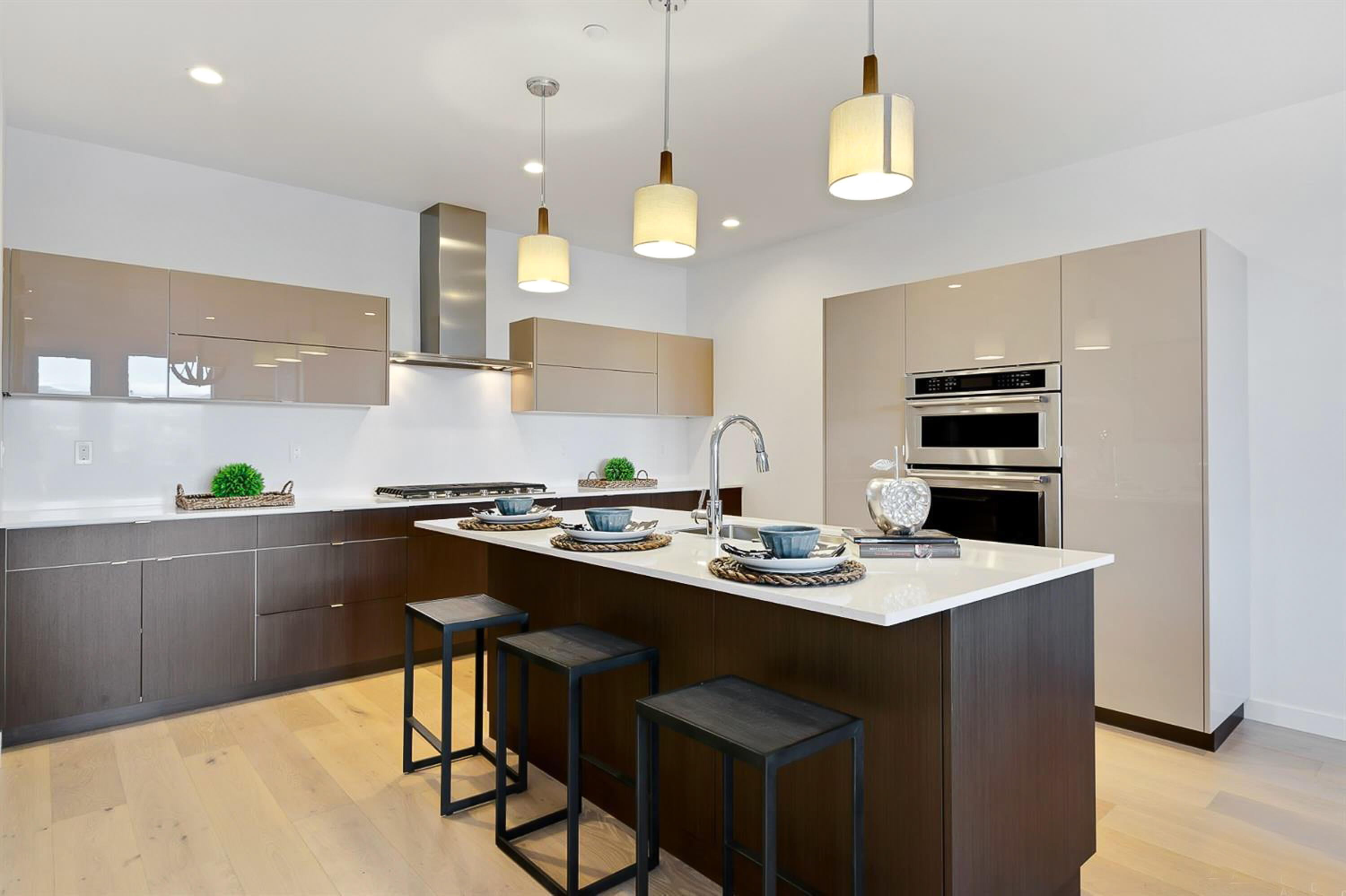 Atrium At The Old Mill Condominium - Residential