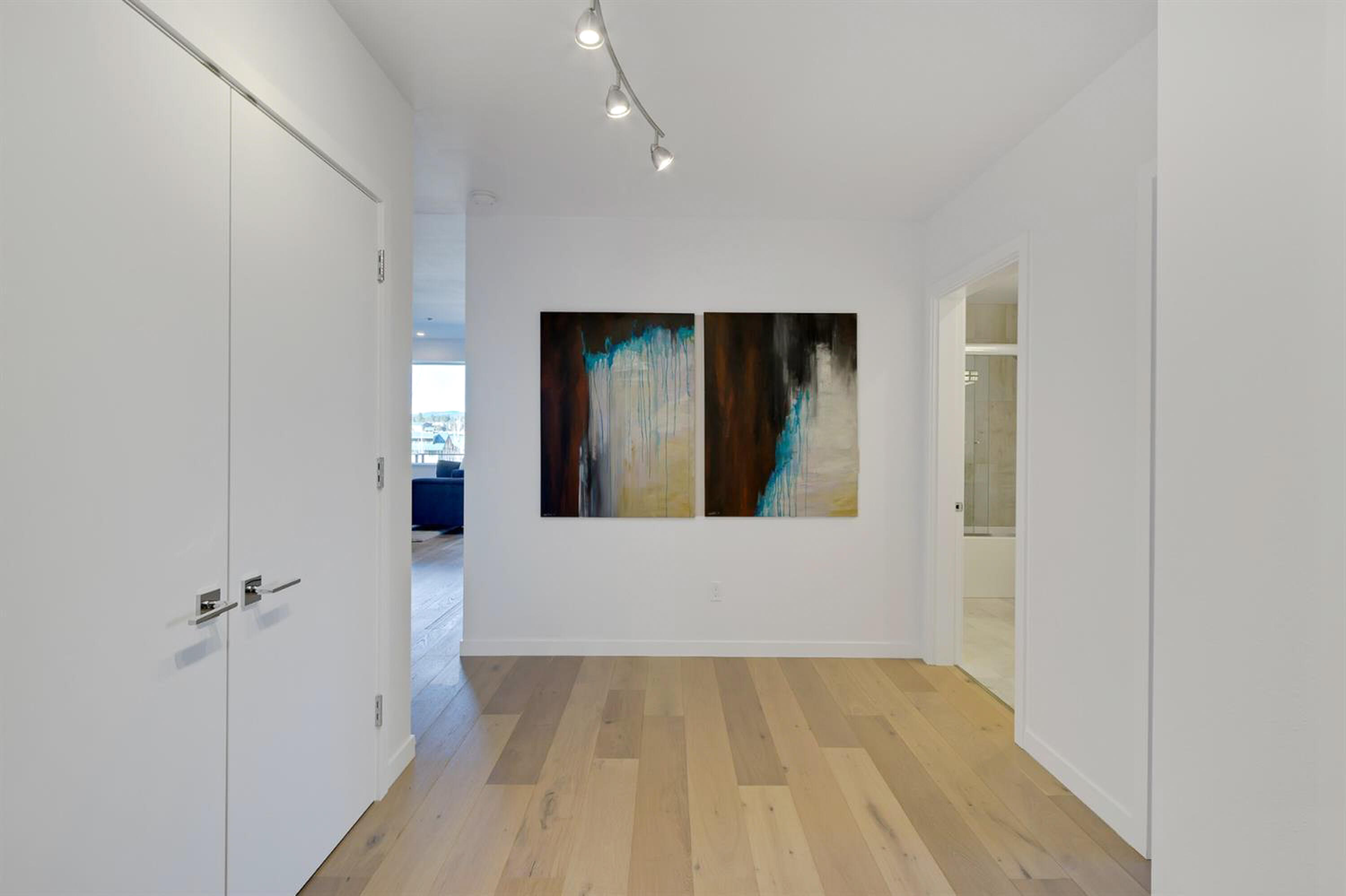 Atrium At The Old Mill Condominium - Residential