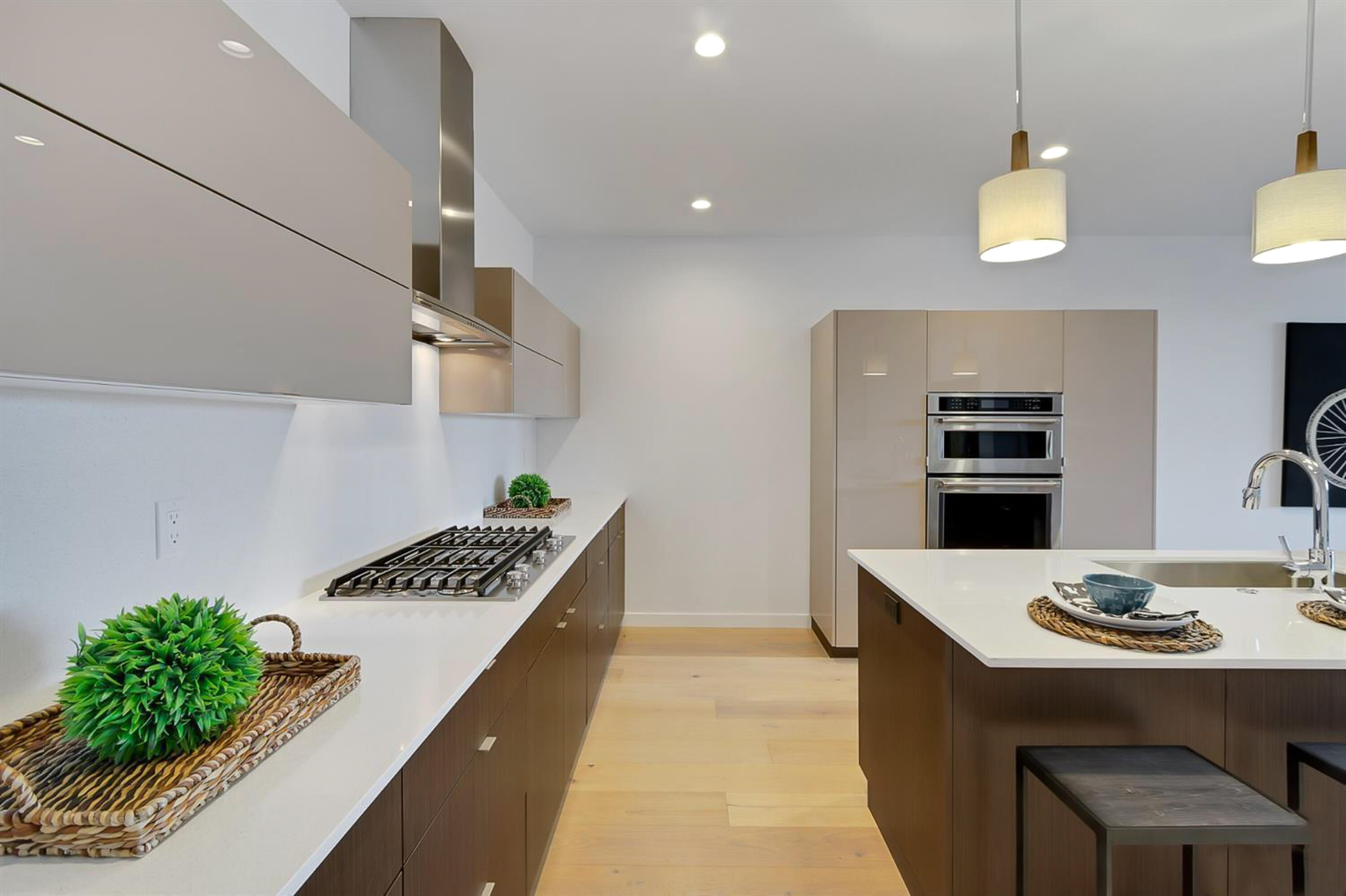 Atrium At The Old Mill Condominium - Residential