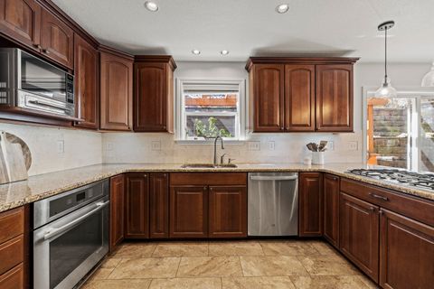 Tiny photo for 840 Ponderosa Drive, Klamath Falls, OR 97601 (MLS # 220217283)