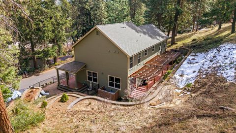 Tiny photo for 840 Ponderosa Drive, Klamath Falls, OR 97601 (MLS # 220217283)