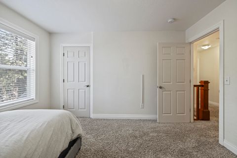 Tiny photo for 840 Ponderosa Drive, Klamath Falls, OR 97601 (MLS # 220217283)