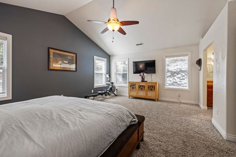 Tiny photo for 840 Ponderosa Drive, Klamath Falls, OR 97601 (MLS # 220217283)