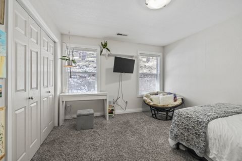 Tiny photo for 840 Ponderosa Drive, Klamath Falls, OR 97601 (MLS # 220217283)