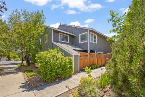 111 NW Hawthorne Avenue APT 1 Bend OR 97703