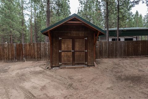 Tiny photo for 14731 Longleaf Pine Pne, La Pine, OR 97739 (MLS # 220215756)
