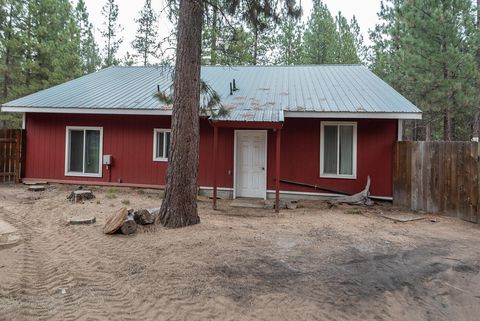 Tiny photo for 14731 Longleaf Pine Pne, La Pine, OR 97739 (MLS # 220215756)