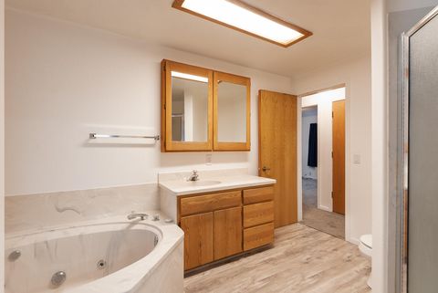 Tiny photo for 14731 Longleaf Pine Pne, La Pine, OR 97739 (MLS # 220215756)