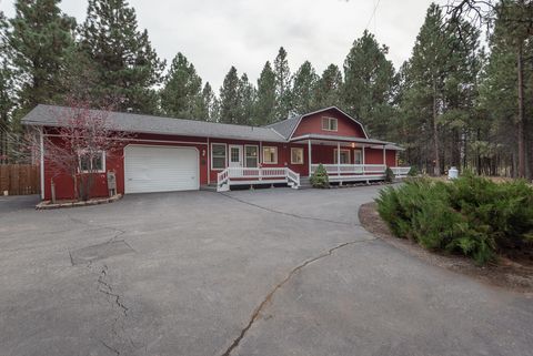 Photo of 14731 Longleaf Pine Pne, La Pine, OR 97739 (MLS # 220215756)