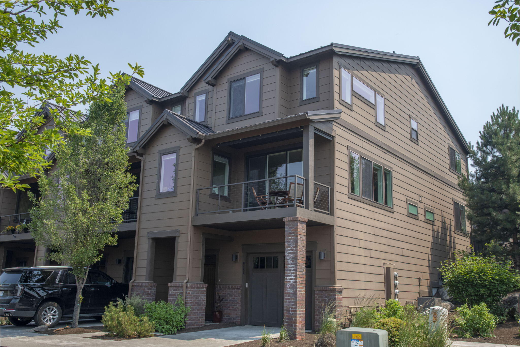 892 SW Theater Drive