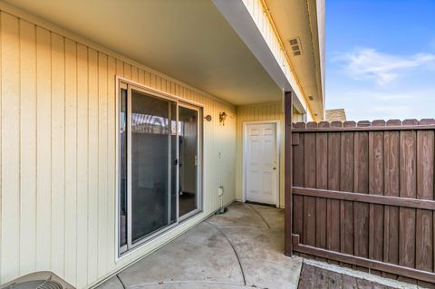 Tiny photo for 2324 Maple Park Drive, Medford, OR 97501 (MLS # 220213568)