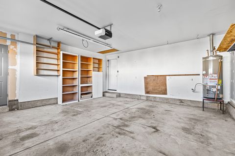 Tiny photo for 2324 Maple Park Drive, Medford, OR 97501 (MLS # 220213568)