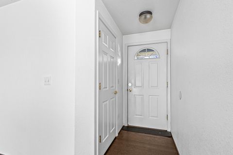 Tiny photo for 2324 Maple Park Drive, Medford, OR 97501 (MLS # 220213568)