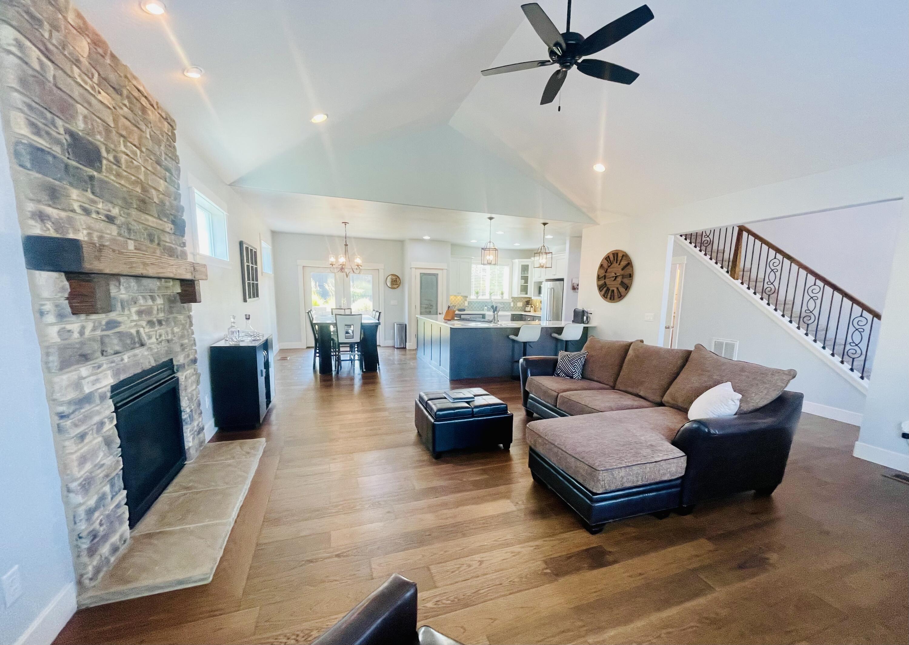 Bella Vista Heights Phases 1 & 2 - Residential