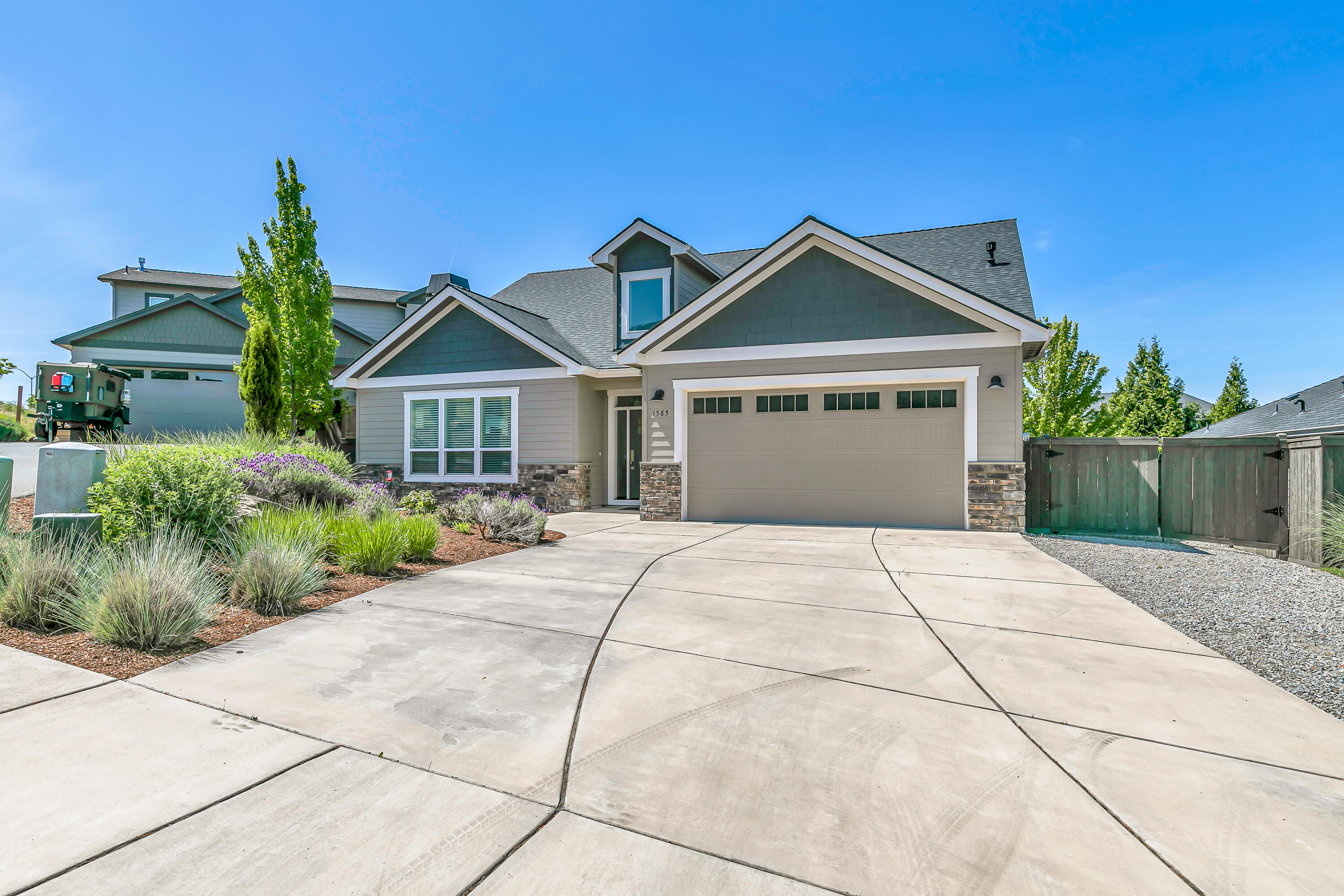 Bella Vista Heights Phases 1 & 2 - Residential