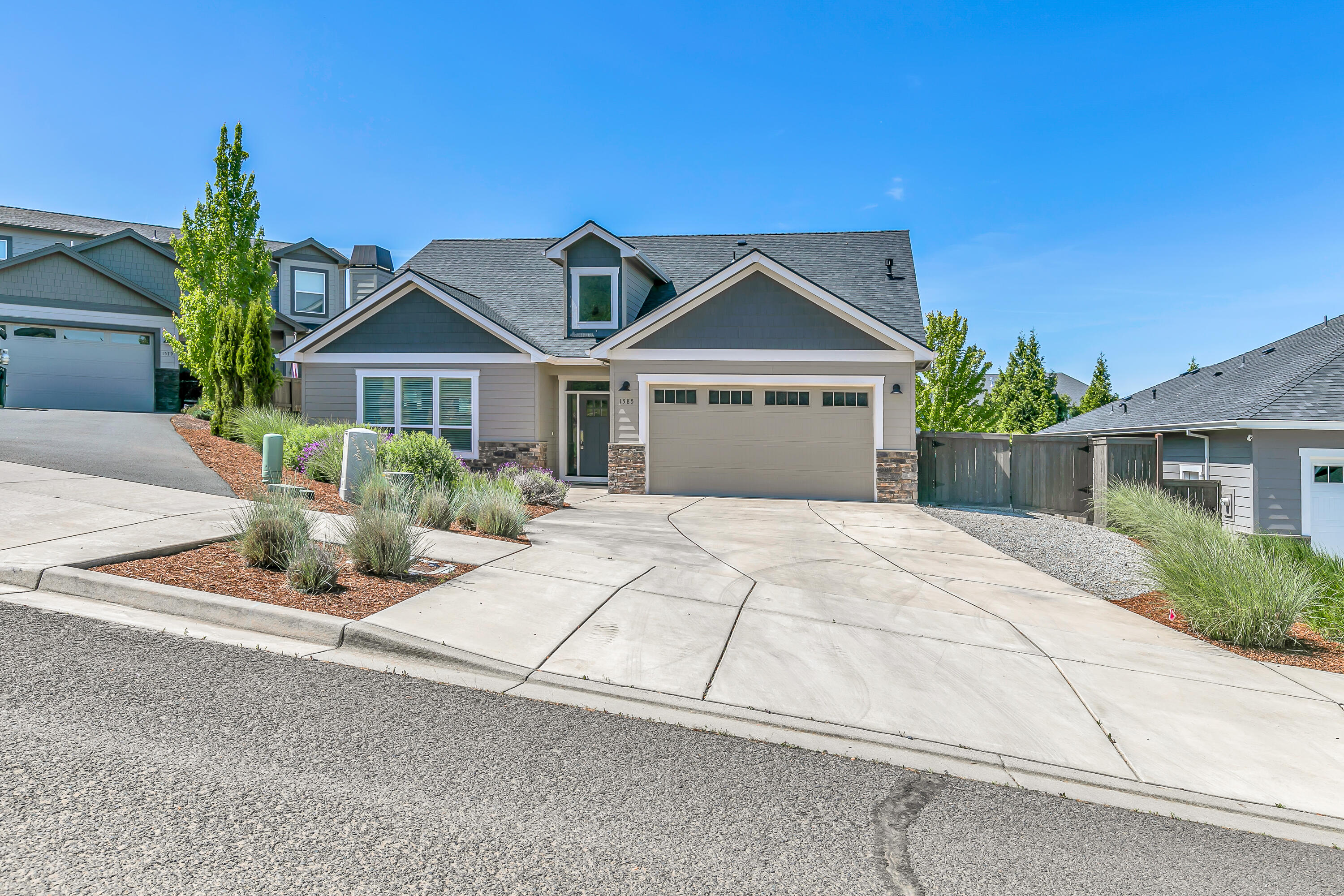 Bella Vista Heights Phases 1 & 2 - Residential