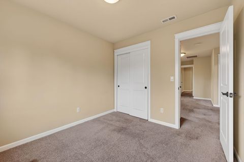 Tiny photo for 20252 Badger Road, Bend, OR 97702 (MLS # 220219239)