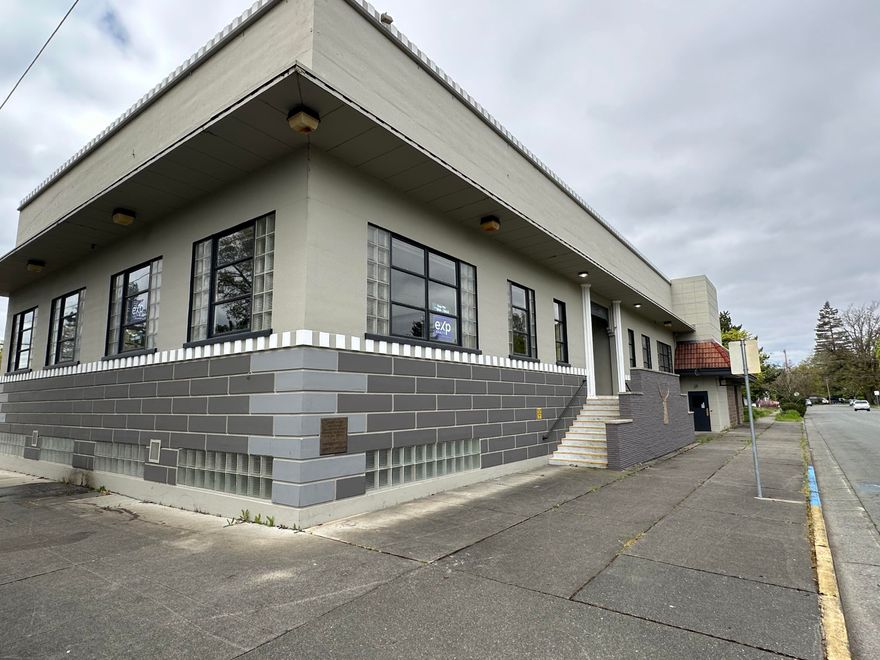 Great location providing abundant parking w/ 2 lots including 50 plus spaces and 2 RV hook-ups.
This venue provides 1300+ occupancy, multiple office spaces, commercial kitchen, gathering areas,
theatre room, several restrooms, game rooms, elevator, ground level copper topped bar with additional
lower-level bar with a speak easy vibe, this property is bursting with opportunities.
Included are 4 parcels, 2 addresses zoned general commercial (207 SW K ST) and R-4 (245 SW K ST).
Bring your vision to this one-of-a-kind treasure.
Owner financing available to qualified buyers, bring all offers!
Buyer to do own due diligence, information deemed accurate but not guaranteed.