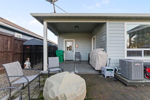 Tiny photo for 1043 Arrowhead Trail, Eagle Point, OR 97524 (MLS # 220216851)