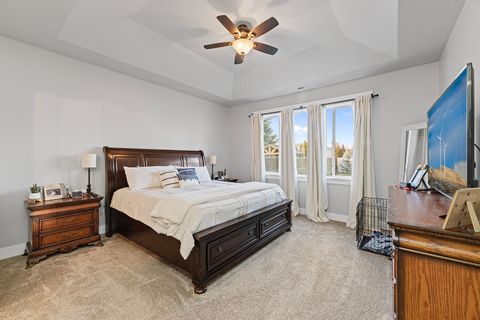 Tiny photo for 1043 Arrowhead Trail, Eagle Point, OR 97524 (MLS # 220216851)