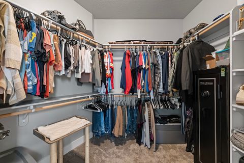 Tiny photo for 1043 Arrowhead Trail, Eagle Point, OR 97524 (MLS # 220216851)